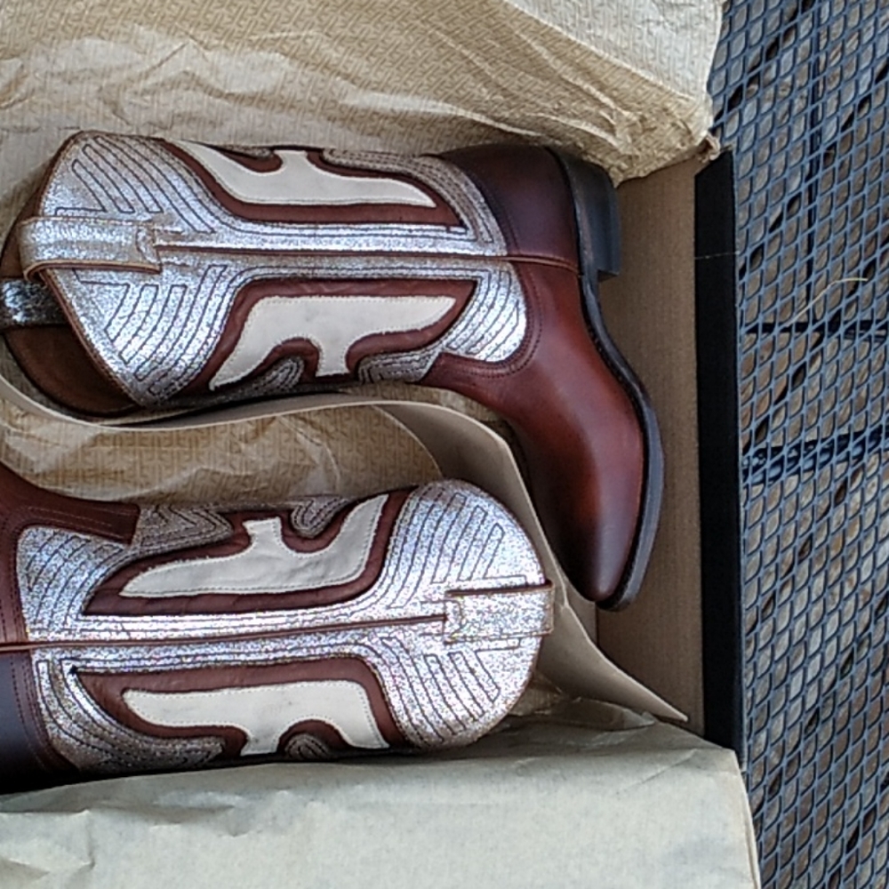 ❤️💐⚡️NIB Women's Frye Billy brown tan boots size 6❤️💐⚡️ - Picture 14 of 16